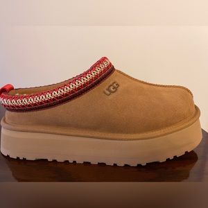 Ugg Tazz Size 9 Chestnut